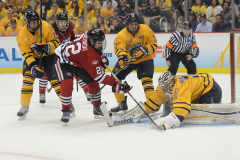 Frozen Four - 1st Period