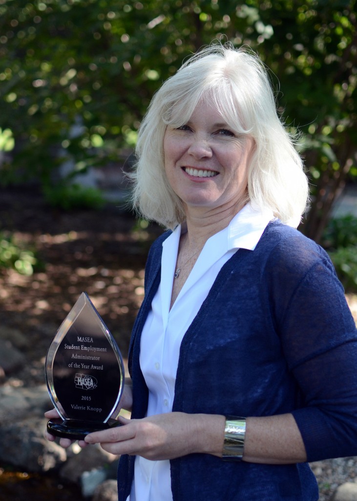 Valerie Knopp has earned the Student Employment Administrator of the Year Award from the Midwest Association of Student Employment Administrators.