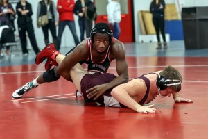 7 Huskies headed to national wrestling championships