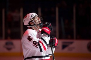 A special season rolls on for men's Huskies Hockey