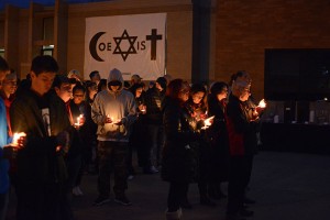 Huskies hold candlelight vigil for Jesse Dady