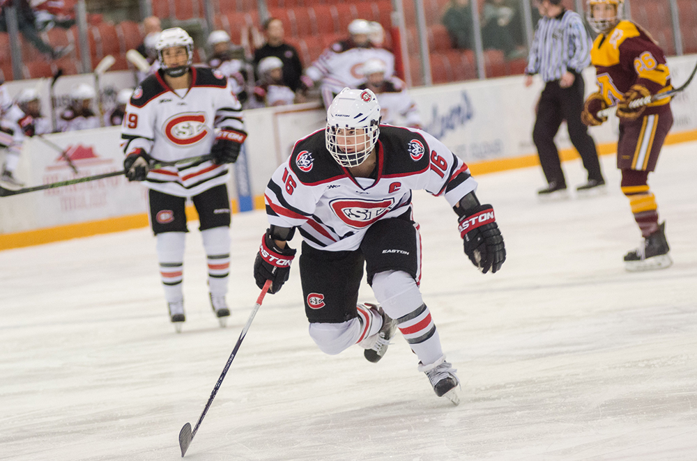 Vanessa Spartaro on the ice for St. Cloud State 