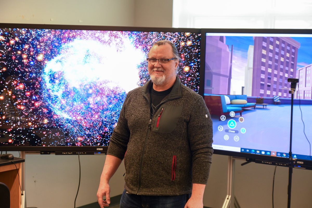 Mark Gill in the Visualization Lab