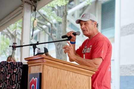 Retired MLB player uses platform to advocate for others with Tourette syndrome